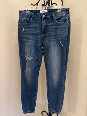 pistola Distressed Indigo Jeans Zipper detail at ankles 💙Size 31